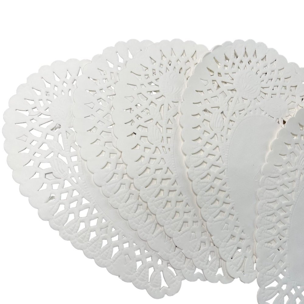 White Heart Doilies Paper Romance Valentine Day Ephemera 40 Plus Crafts u Junk J